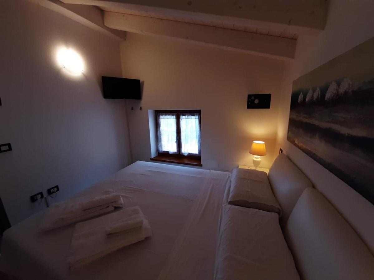 Bmp Apartment Deluxe 1 Jacuzzi Riscaldata Privata Vista Lago Di Garda Brenzone sul Garda Exterior foto